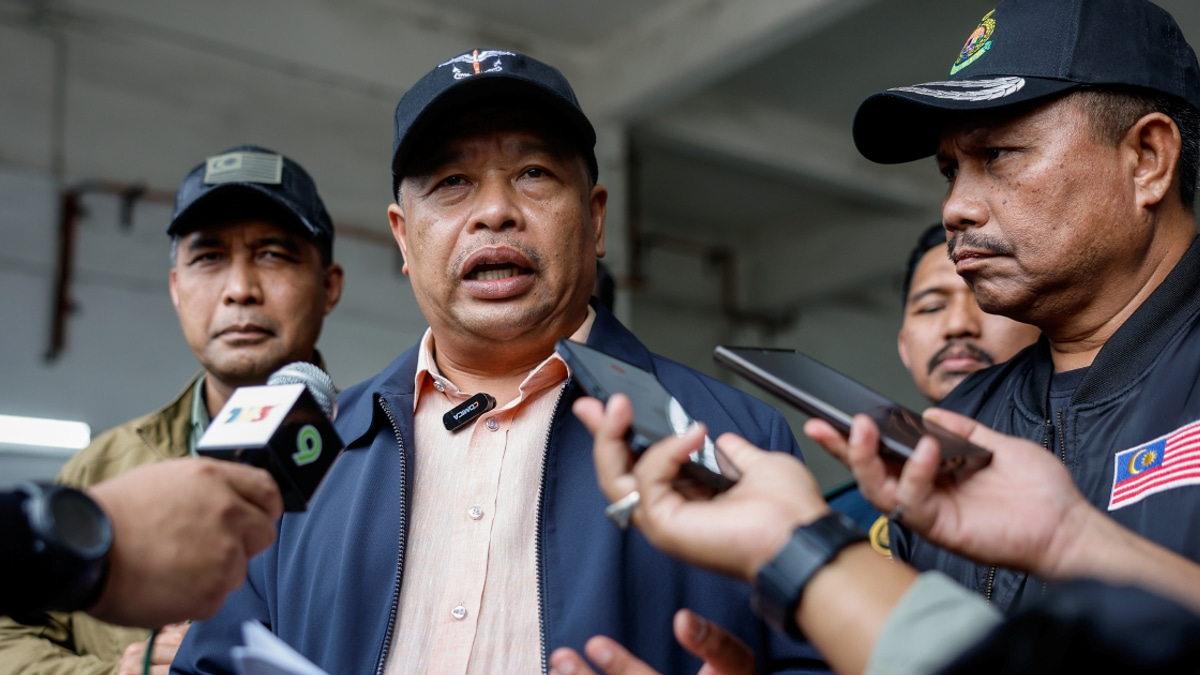 Immigration Department to hold off on disciplinary action pending MACC corruption inquiry into MyIMMs breach