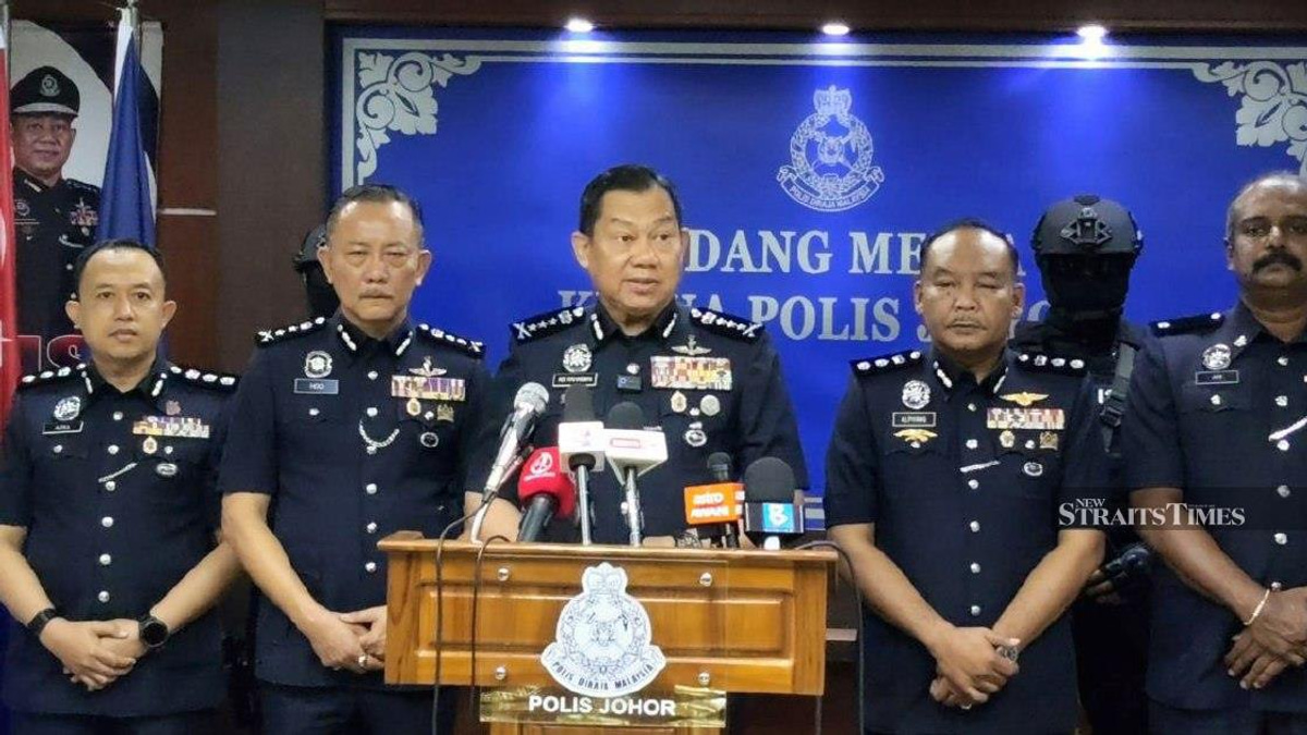 Police Bust Major Methamphetamine Trafficking Ring in Johor, Arrest Eight Including Teen Courier