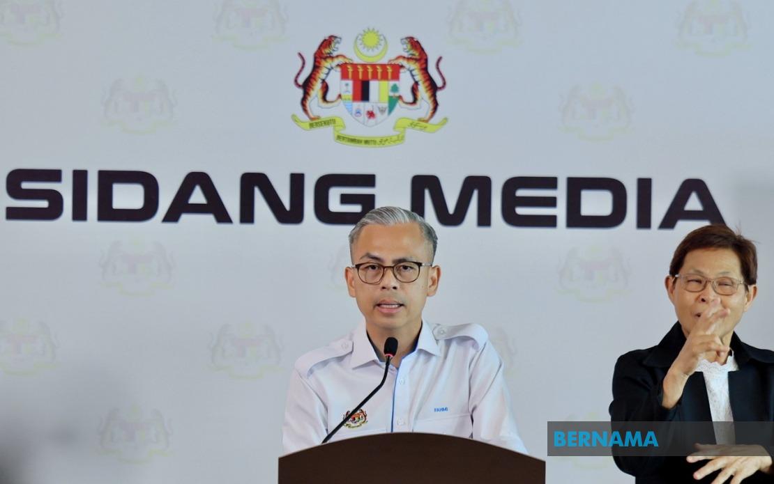 Anwar's Energy Diplomacy Yields Oil, Gas Deals with Russia and Turkmenistan