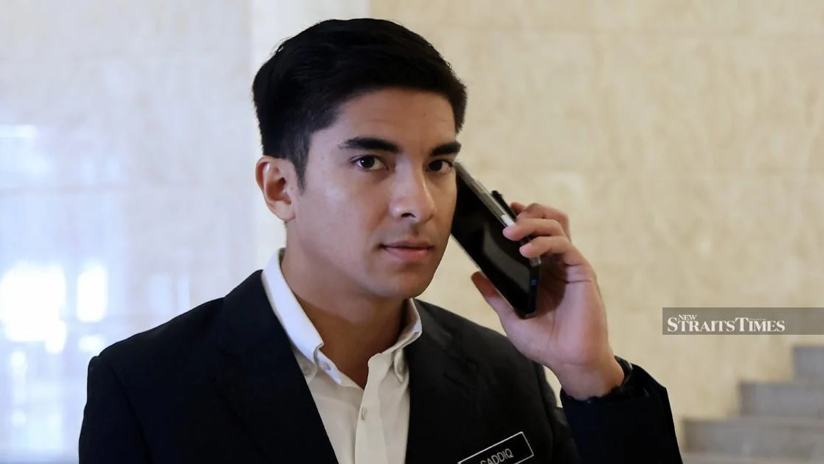 Tunku Ismail Criticises 'Hollywood' Politics in Veiled Attack on Syed Saddiq
