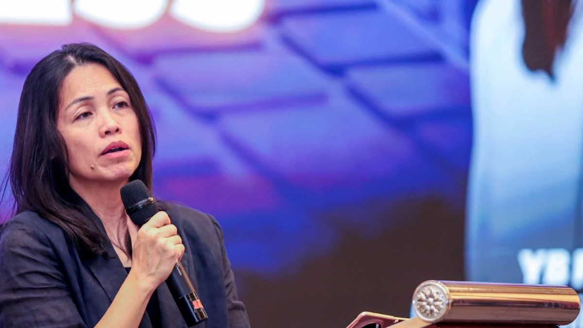 Deputy Minister Teo Urges Government Officials to Shun Inflammatory Language and Sensitive Topics