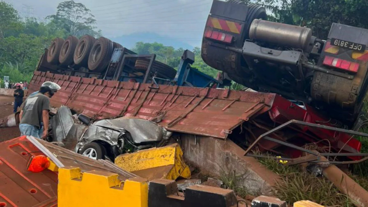 Bentong Trailer Driver Released on Bail After Fatal Karak Expressway Crash Kills Four
