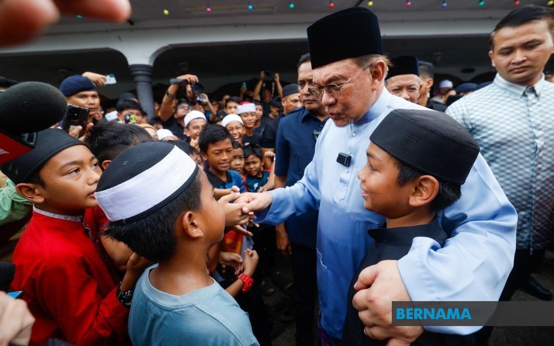 Malaysia's Israeli Entry Ban Is Political Stance, Not Antisemitism, Says Anwar