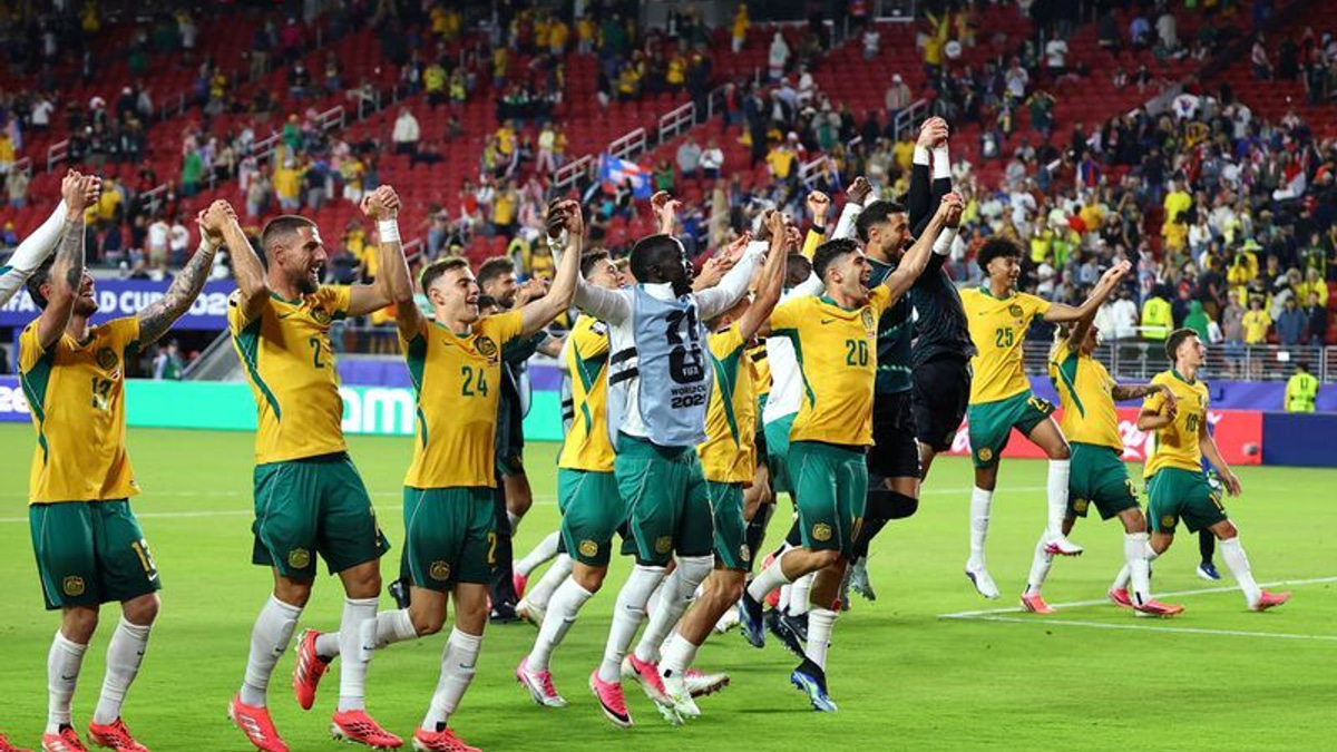 Australia advance to World Cup knockouts with Paraguay stalemate