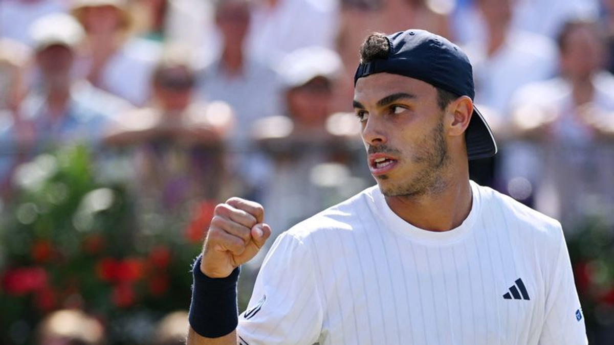 Cerundolo Claims Queen's Crown in Epic Final Against Paul