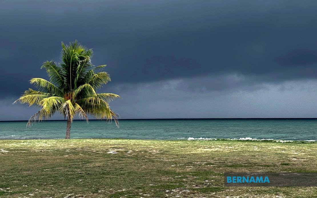 MetMalaysia Issues Weather Alert For Heavy Rain And Thunderstorms Across Five States