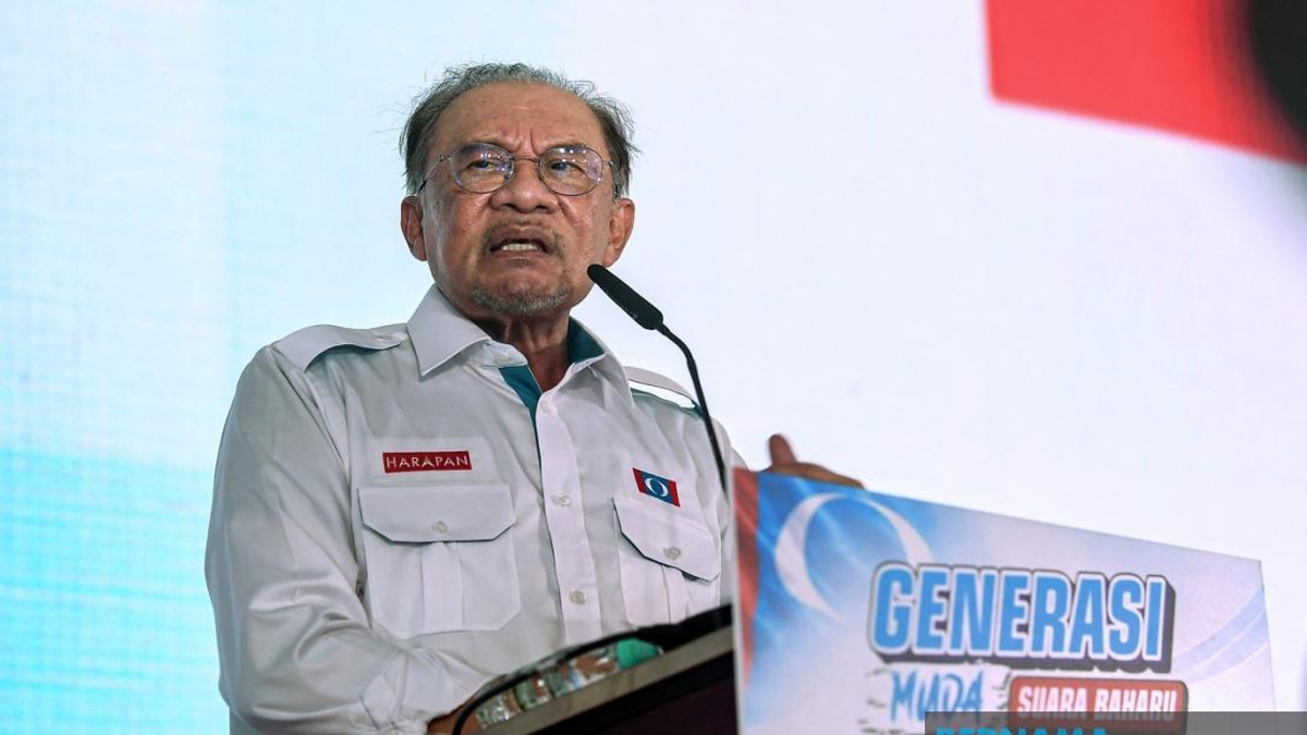 Government Maintains Development Funding to Opposition Areas, PM Anwar Asserts