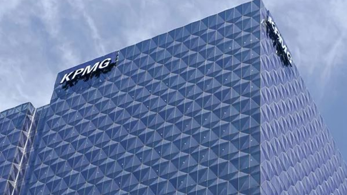 KPMG Australia's Leadership Overhaul: Chairman and Two Partners Resign Over Audit Scandal