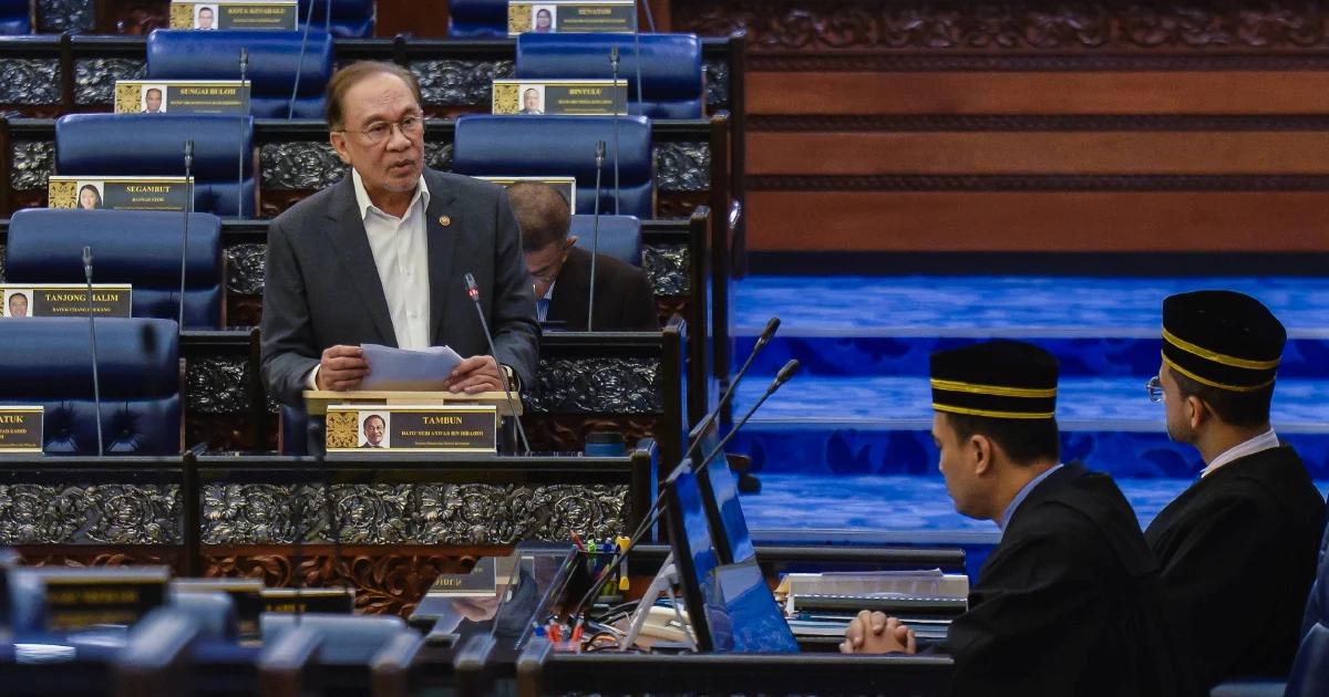 PM Anwar Rejects Claims He Ordered Cancellation of Johor Felda Settlers' Day Event
