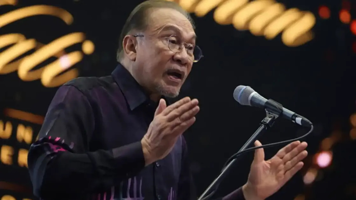 Anwar urges Malaysians to reject divisive rhetoric from political leaders