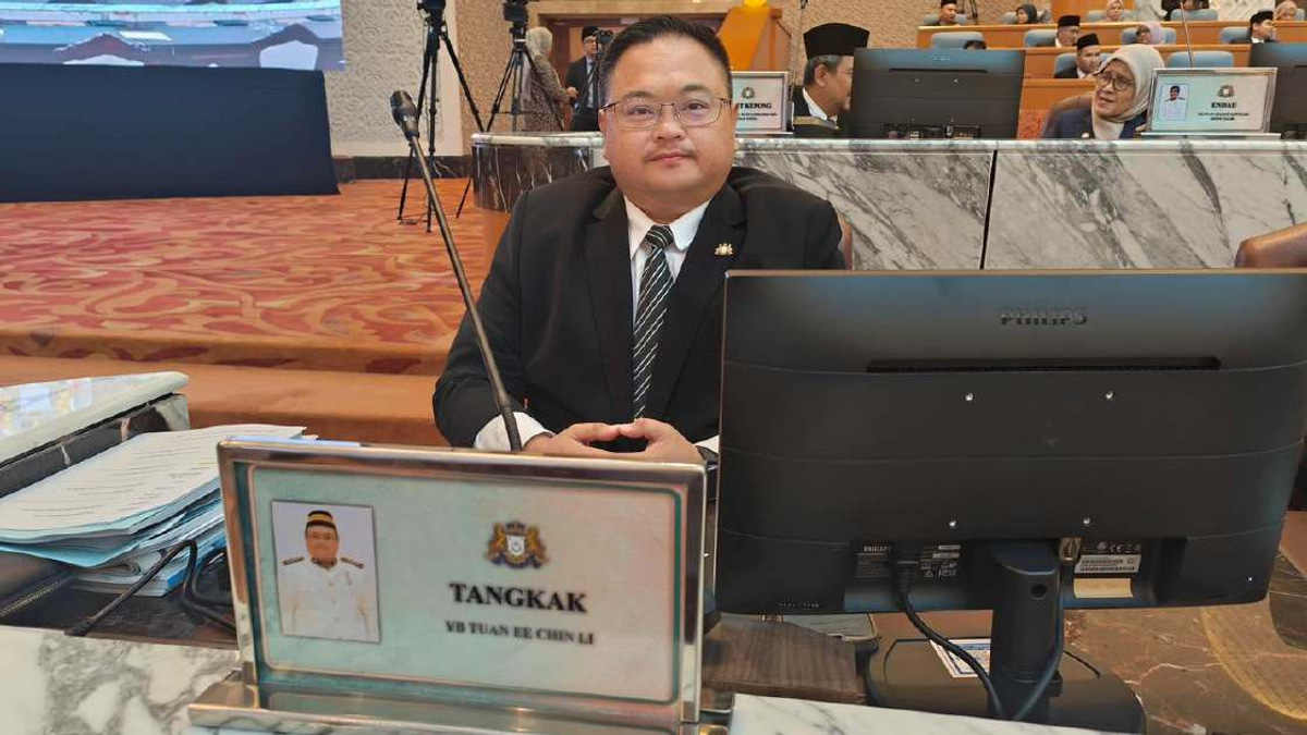 Tangkak Showdown: Incumbent Ee Chin Li Takes On BN's How Chin Teck