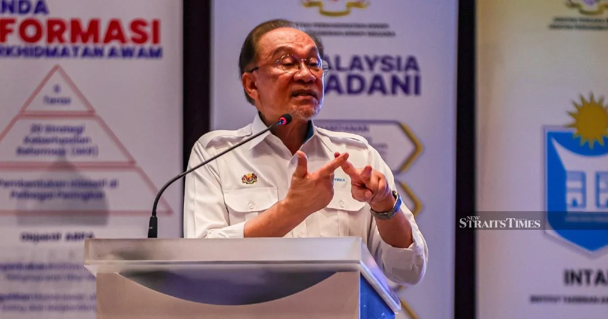 Anwar Defends Mat Sabu Amid Coalition Row, Calls for Political Restraint