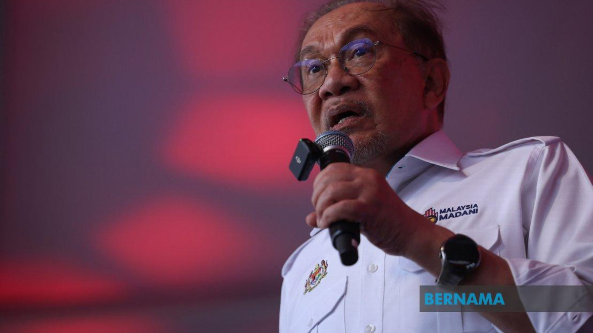 Those Responsible for Tabung Haji Losses Will Face Justice, Anwar Assures