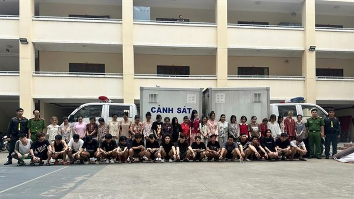Ho Chi Minh City police dismantle drug-laced vape smuggling network, arrest 49