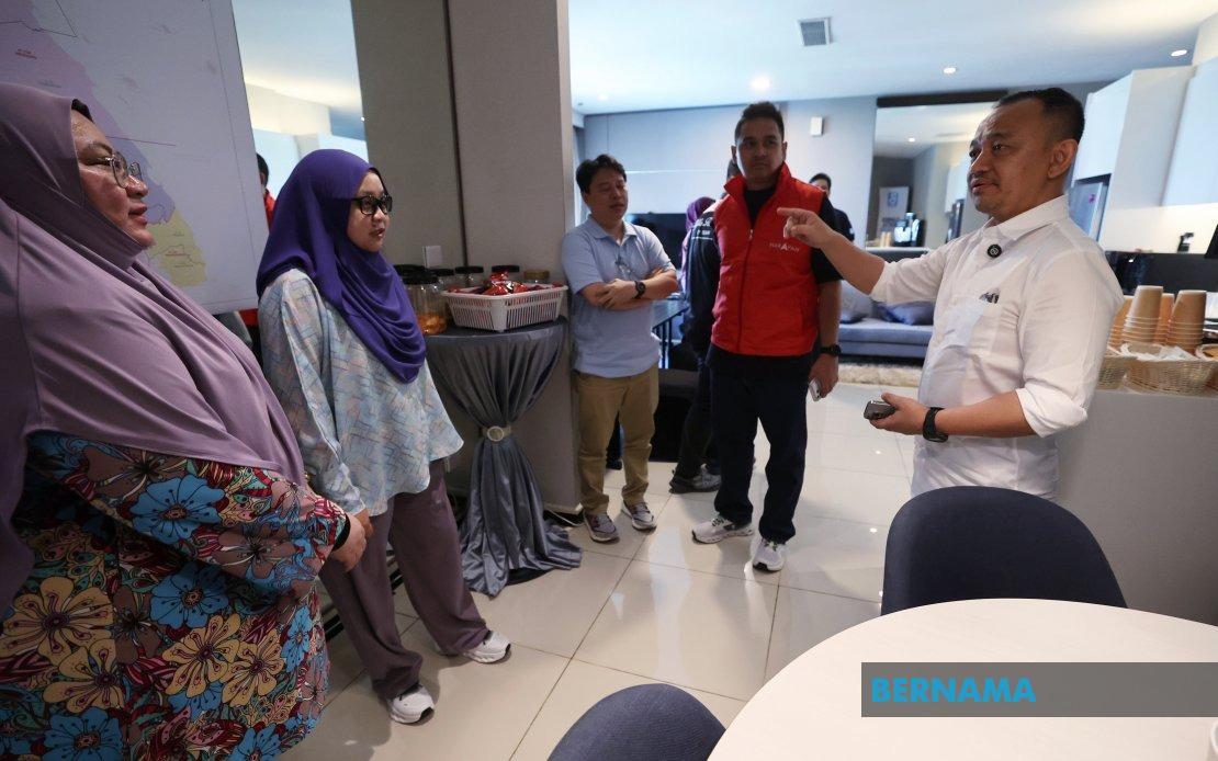 Maszlee Malik Pitches Digital Constituent Services App for Puteri Wangsa Seat