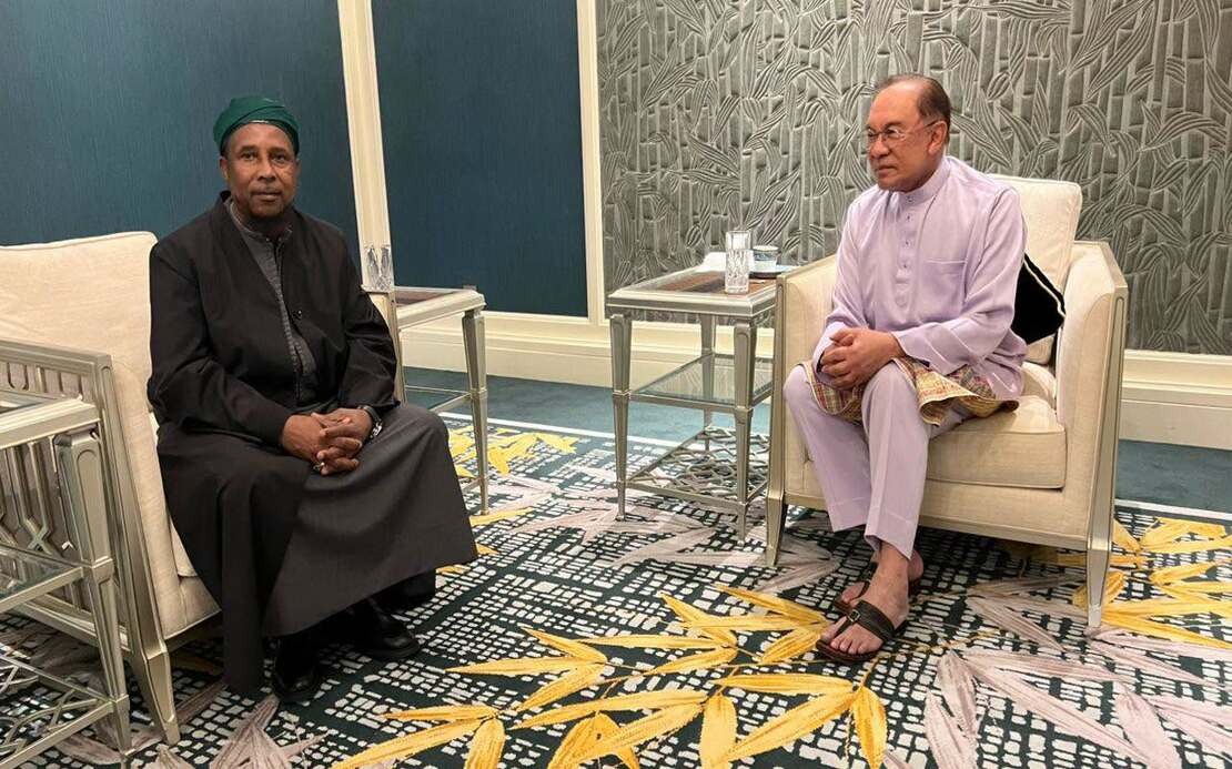 PM Anwar Meets Gambian Islamic Scholar on Final Day of Malaysia Visit