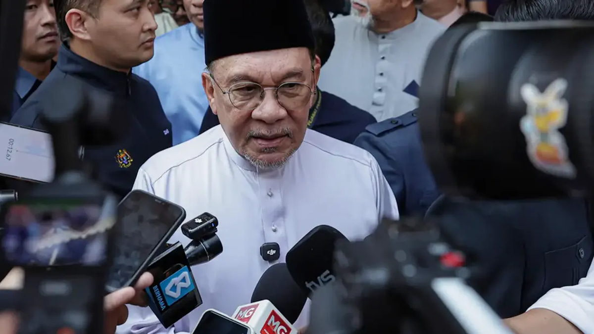 Anwar Says Strong Approval Ratings Won't Make Government Complacent