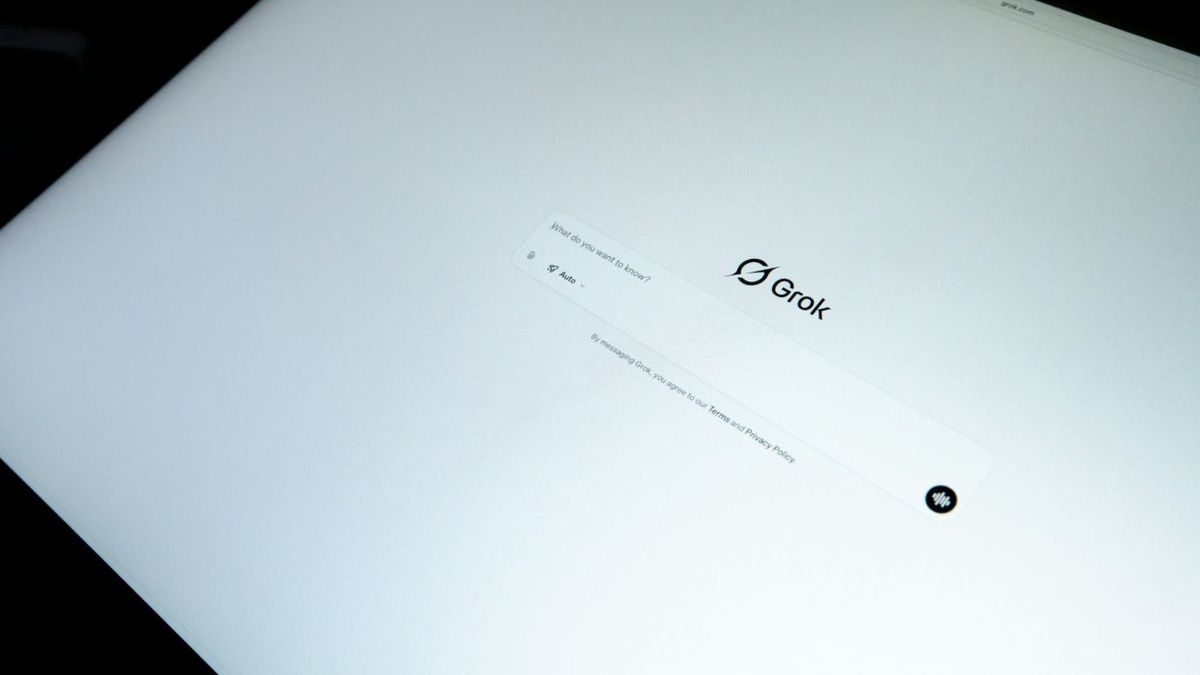 SpaceX's Grok AI Tool Opens Code After Privacy Storm Over Hidden Data Collection