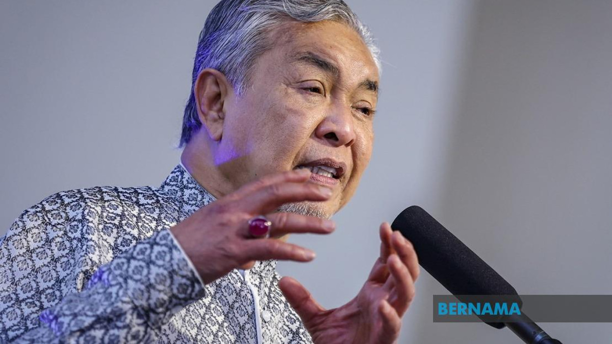 Ahmad Zahid Urges Campaign Focus on Issues Relevant to Johor, Not Past Grievances