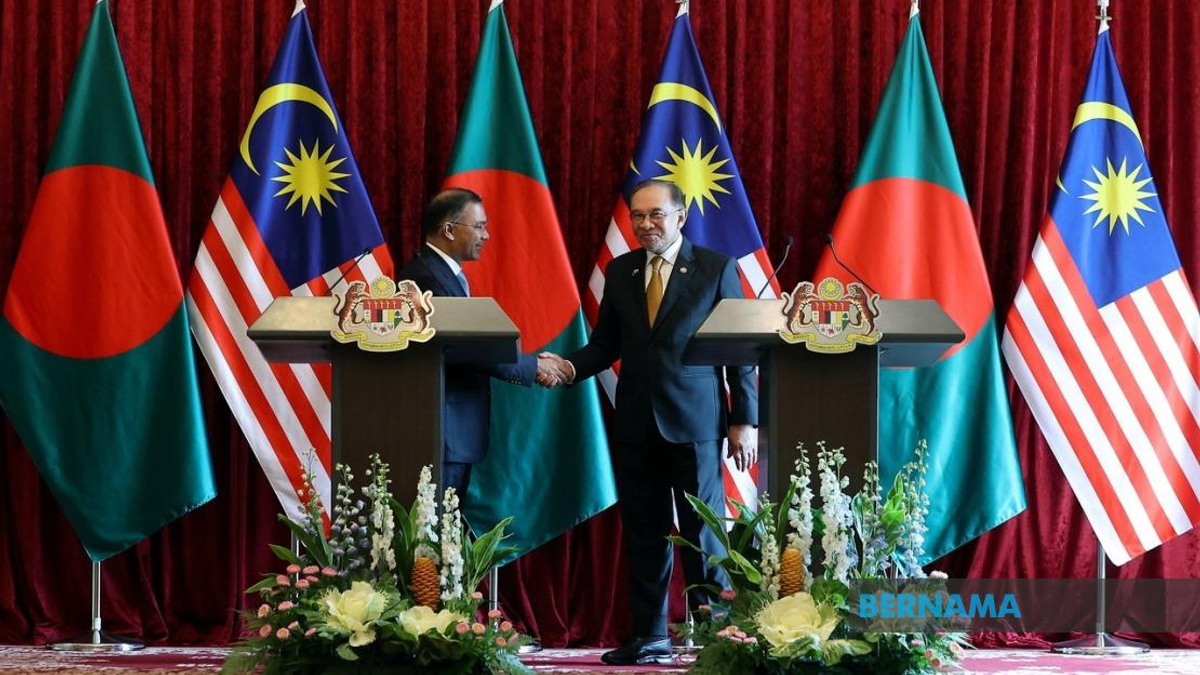Malaysia and Bangladesh Deepen Defence Ties With Comprehensive Cooperation Framework