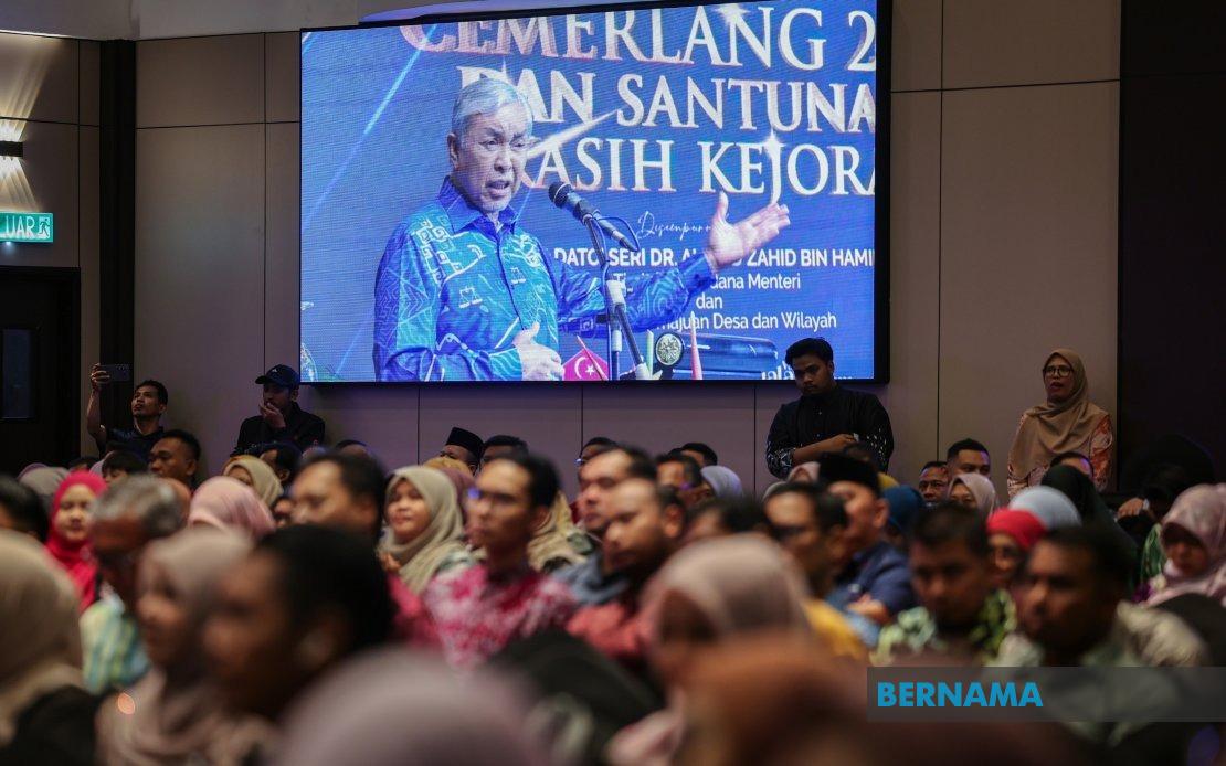 BN's Johor Campaign 'Vibrant,' Not Lacklustre, Says Zahid