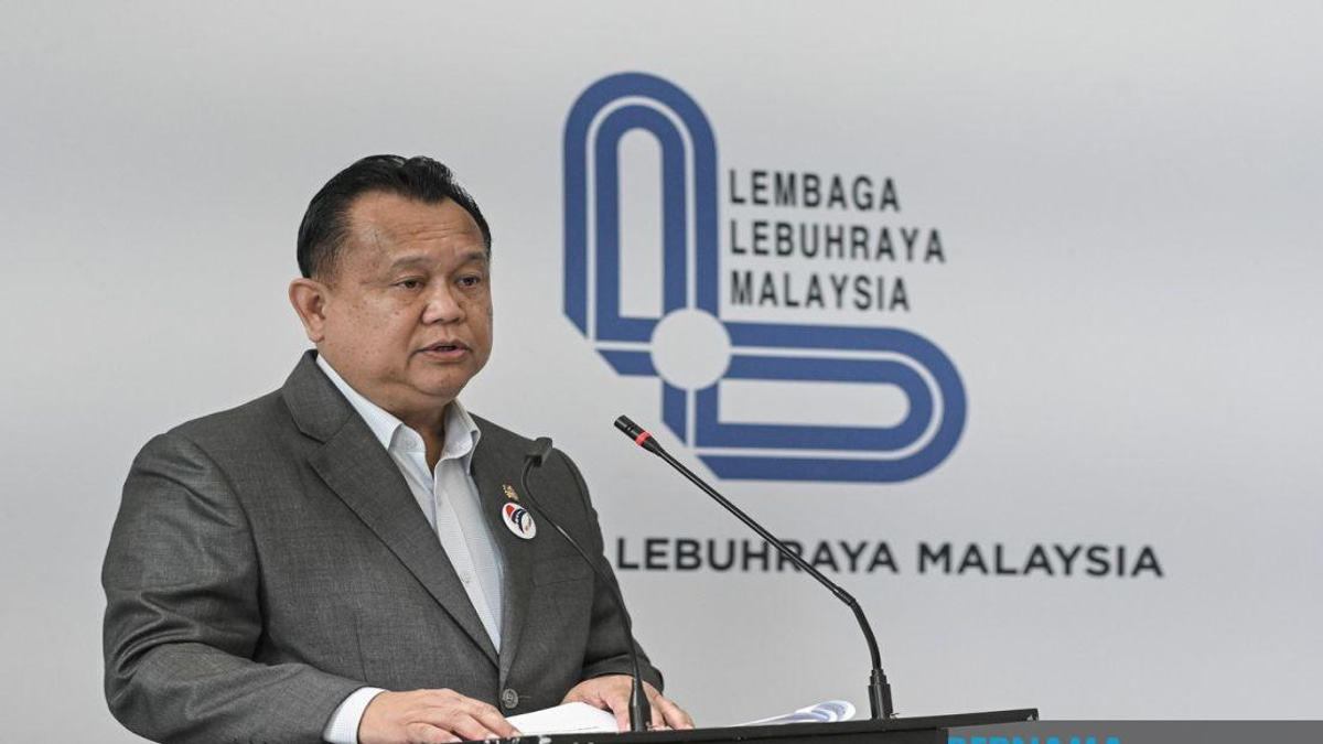 RM25.2 Million Solar LED Lighting Project To Boost Highway Safety At 32 Critical Accident Sites