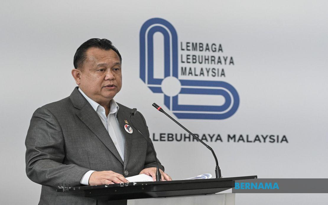 RM25.2 Million Solar LED Lighting Project To Boost Highway Safety At 32 Critical Accident Sites