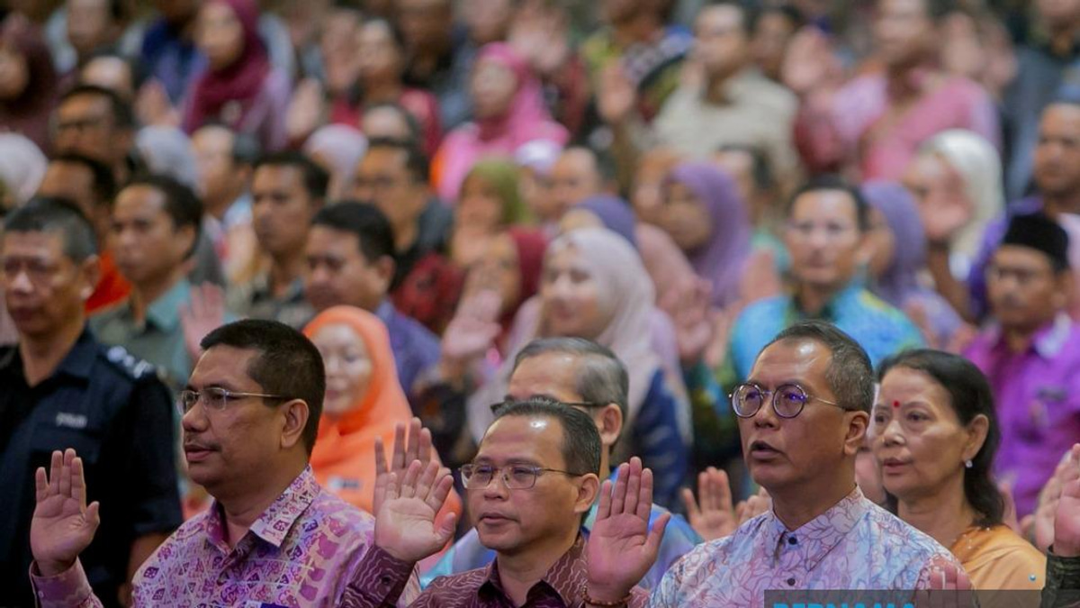 Civil Service Foundation Critical to Malaysia's Policy Stability and Development, Says PM Anwar