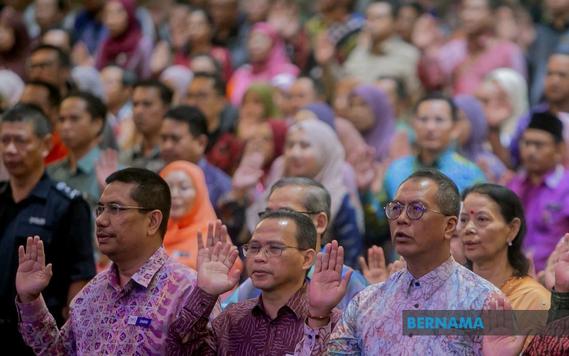 Civil Service Foundation Critical to Malaysia's Policy Stability and Development, Says PM Anwar