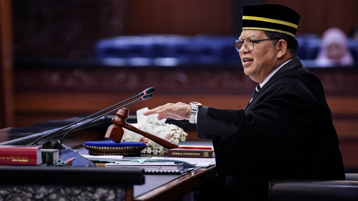 Speaker Johari Urges MPs to Maintain Attendance Standards at Parliamentary Sessions
