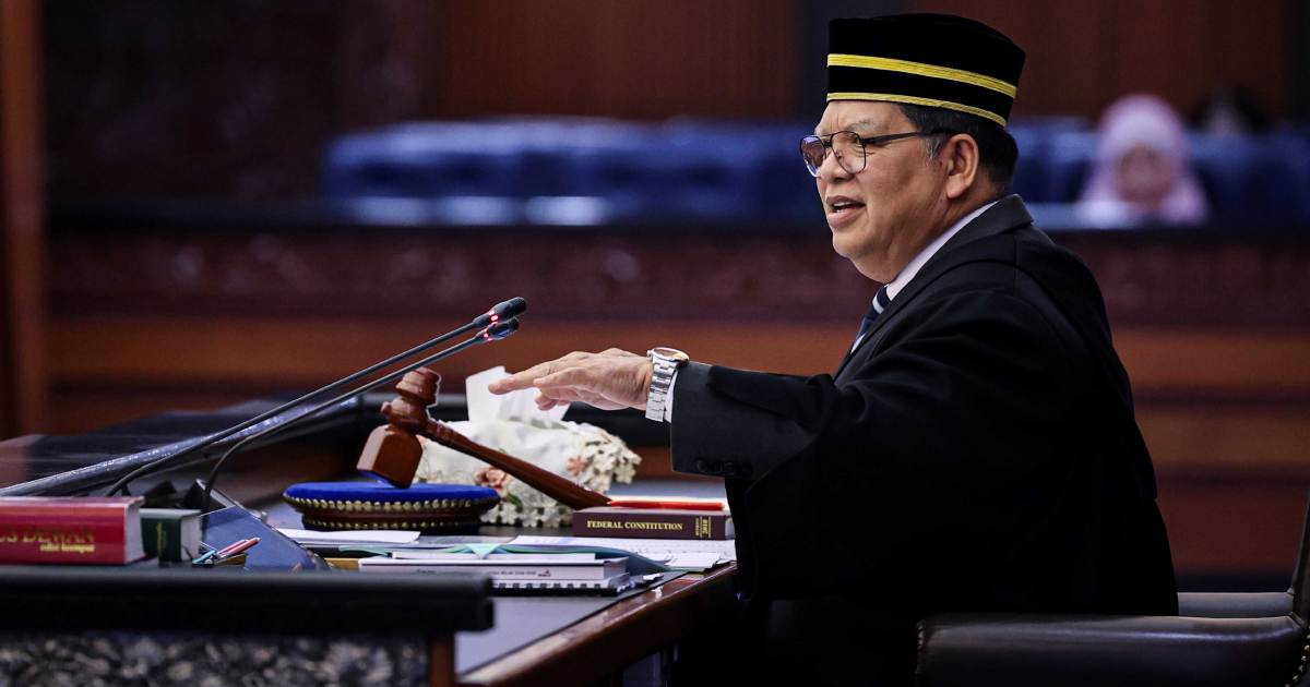 Speaker Johari Urges MPs to Maintain Attendance Standards at Parliamentary Sessions