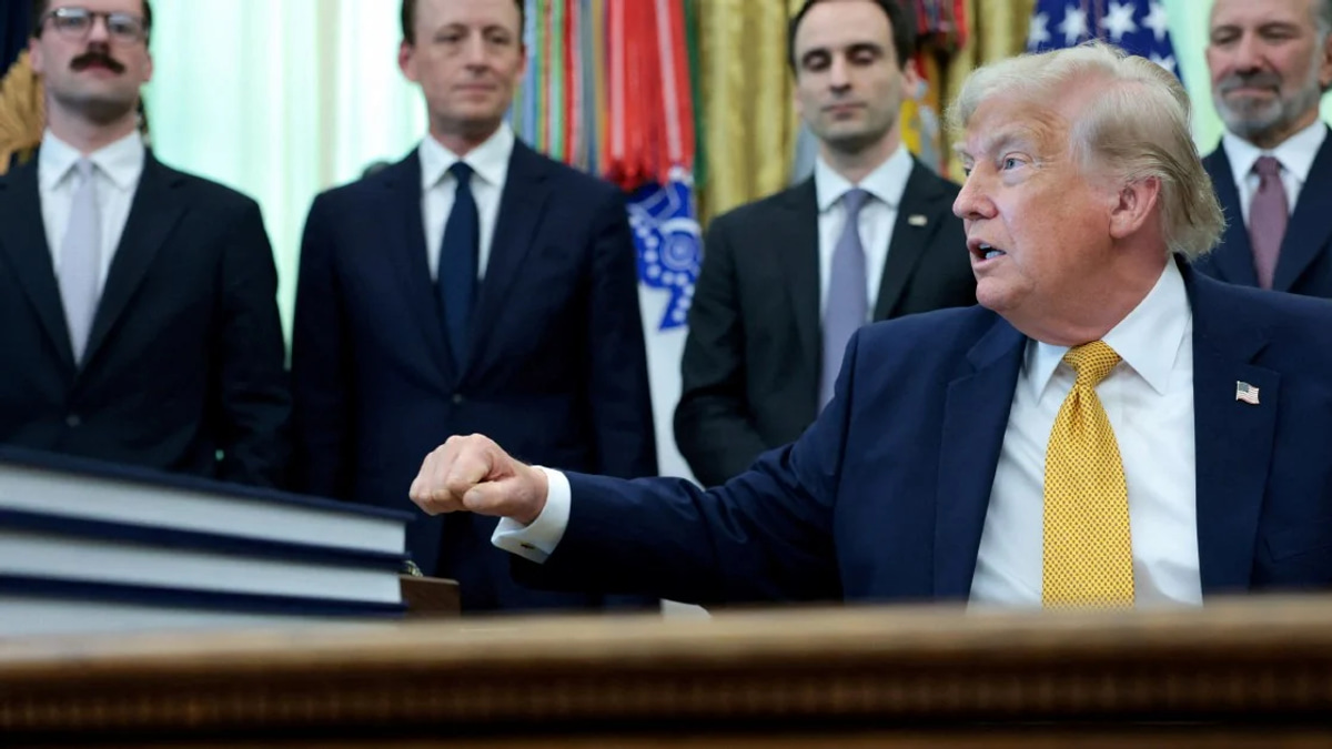 Two More Arrested Over Alleged Plot to Attack White House During Trump UFC Event