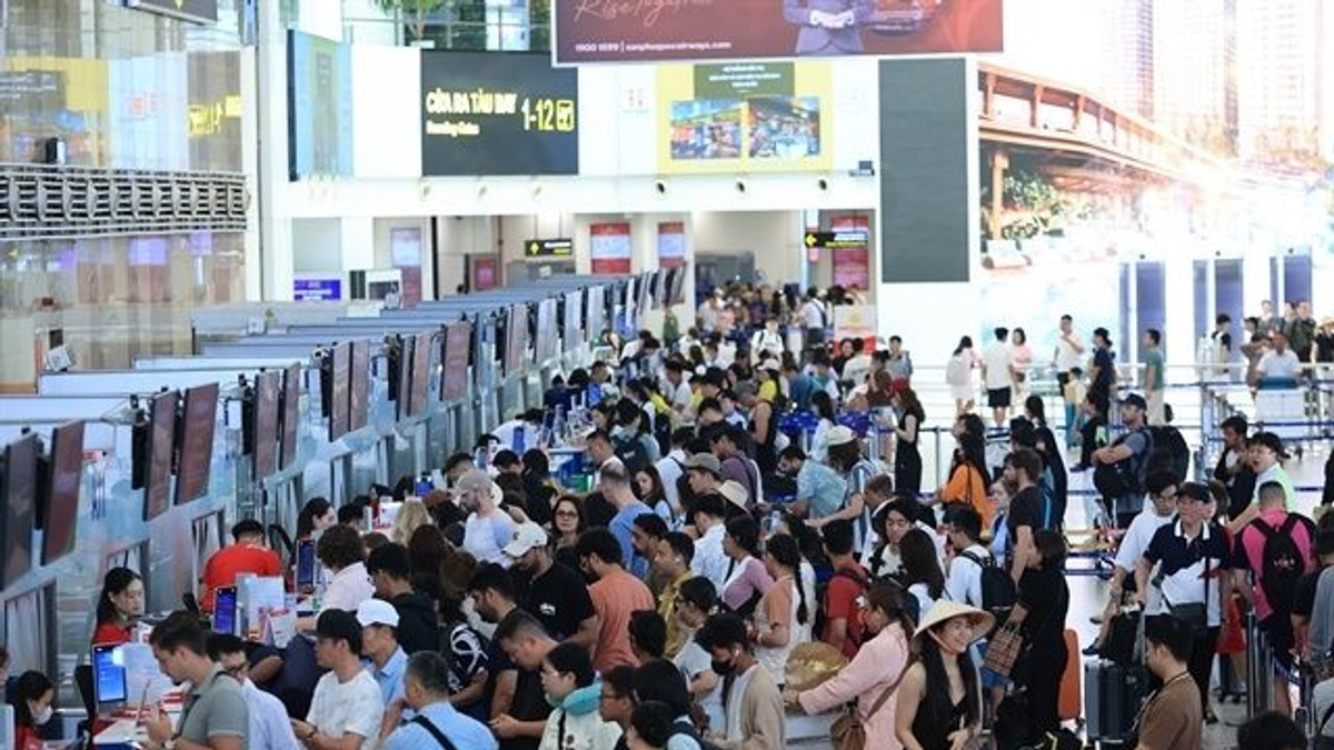 Vietnam introduces mandatory passenger compensation for flight delays starting next month