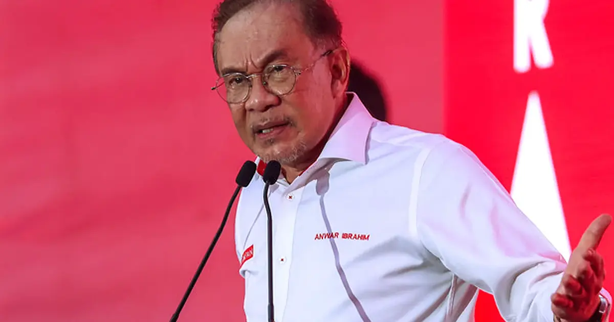 Anwar Underscores Importance of Strong Government-Ruler Relations for Regional Stability