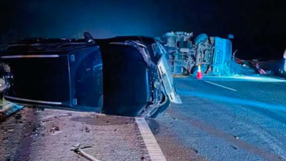 Three DPM Zahid's Media Officers Injured in Multi-Vehicle Crash on East Coast Expressway