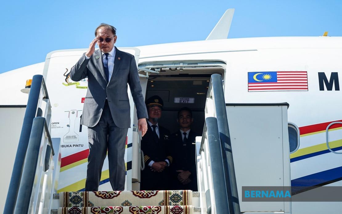Anwar Races From Turkmenistan to Penang for Industrial Launches and Press Awards