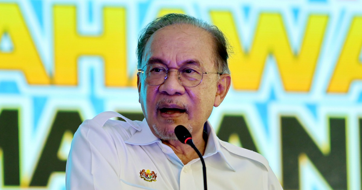 Anwar Uses TikTok for Final Push in Negri Sembilan Campaign