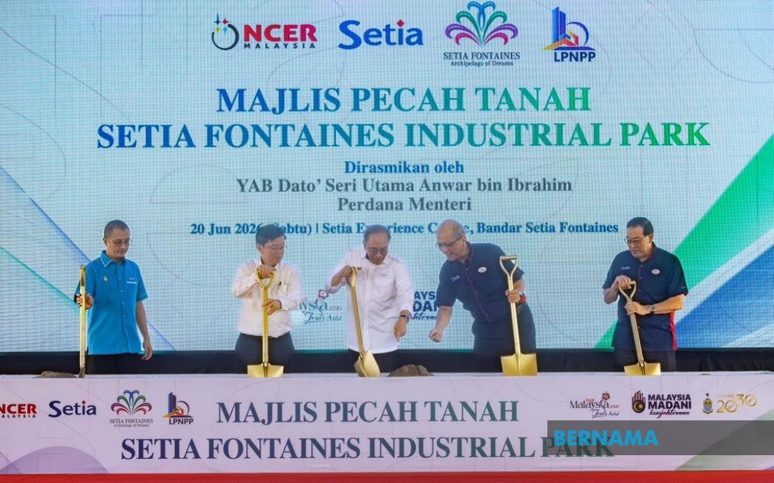 Development Projects Must Benefit Middle- and Lower-Income Groups, Anwar Insists