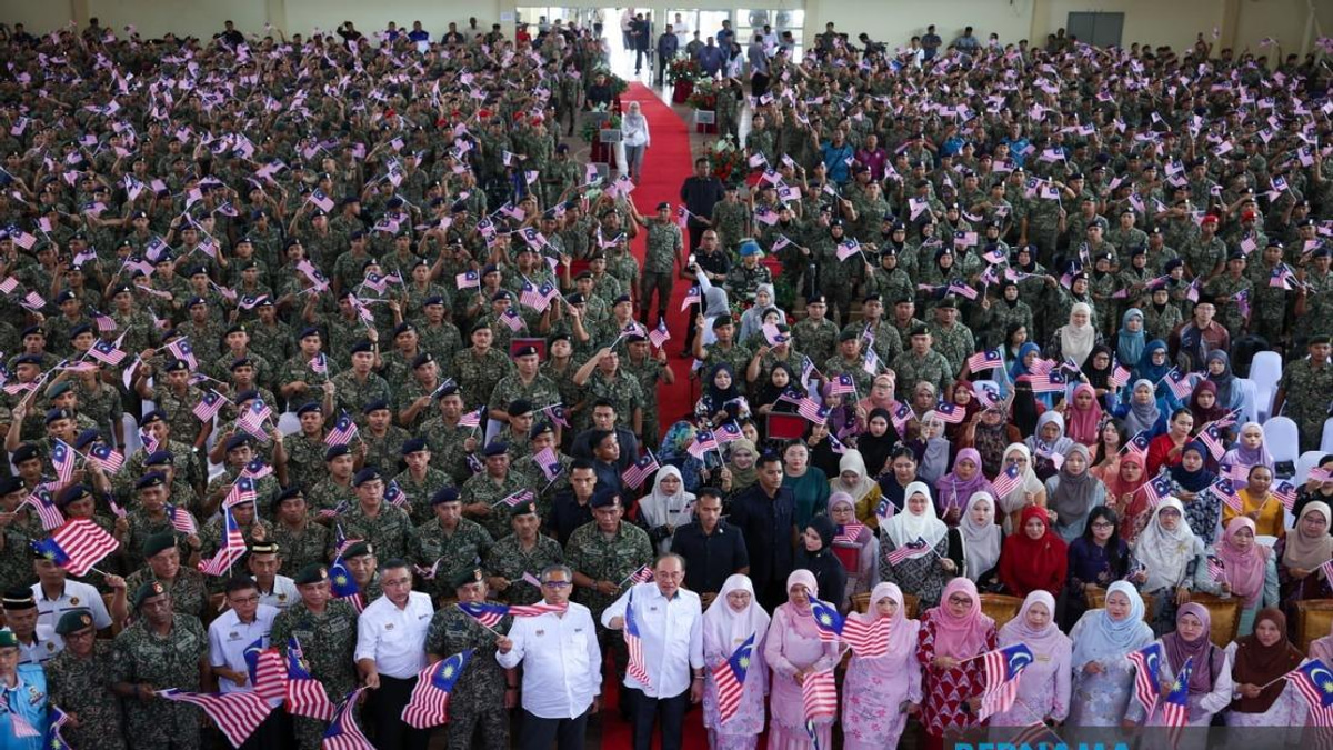 Anwar Defends Record on Bumiputera Issues, Points to KL Malay Reserve Land Initiative